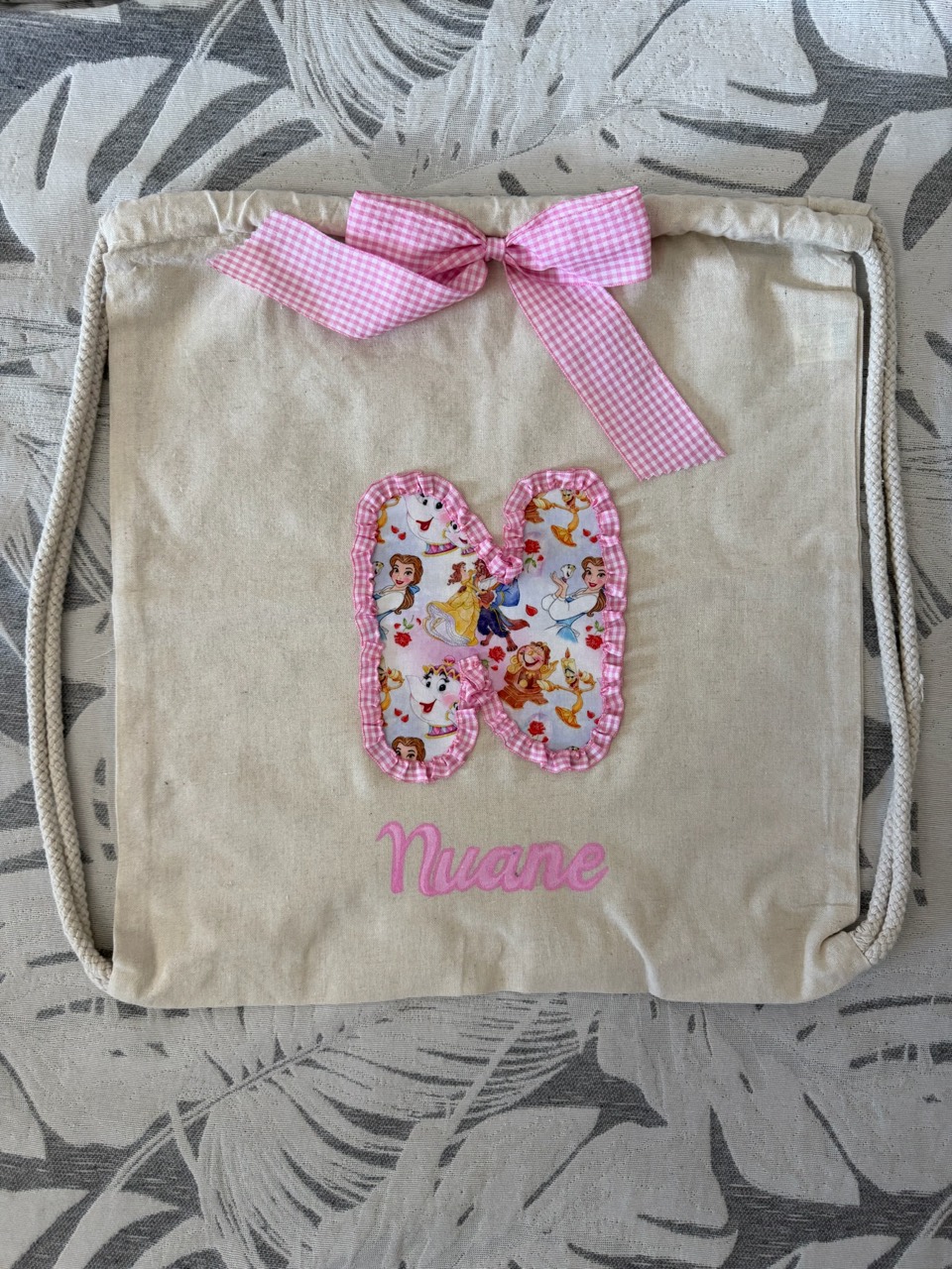 Mochila de tela personalizada con inicial y nombre